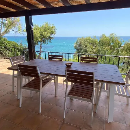 La Casa De La Calita Holiday home *